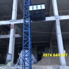 Vận Thăng Nâng Hàng 700kg cao 15m 