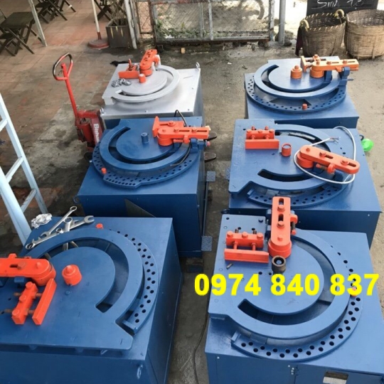 Máy Bẻ Cắt Sắt 1