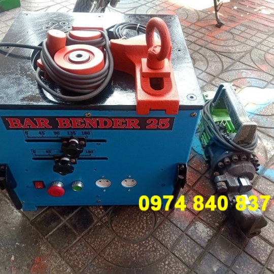 Máy Bẻ Đai Sắt Tự Động 4