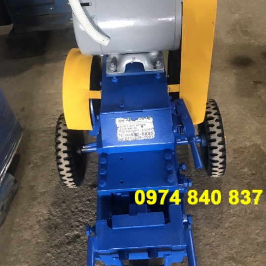 Máy cắt sắt 4
