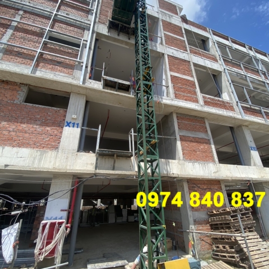 Máy vận thăng 500kg cao 18M 