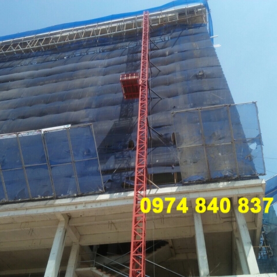 Máy vận thăng tải trọng 1000kg cao 30m