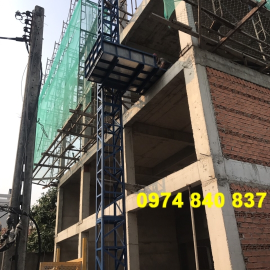 Vận Thăng Nâng Hàng 700kg cao 15m 