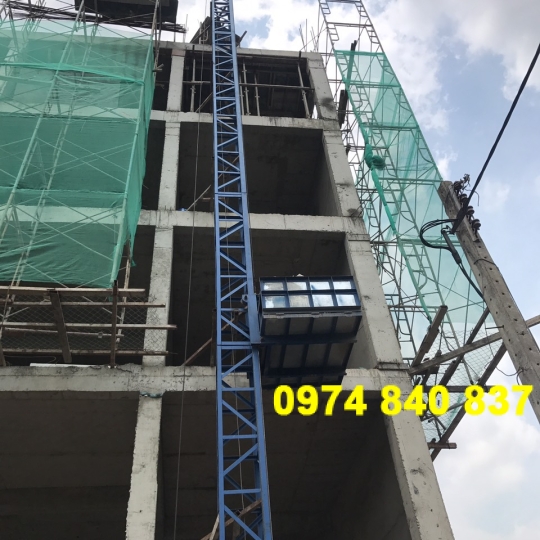 Vận Thăng Nâng Hàng 700kg cao 15m 