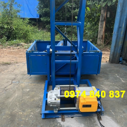 Vận Thăng Nâng Hàng cao 18m 500kg điện thế 220V